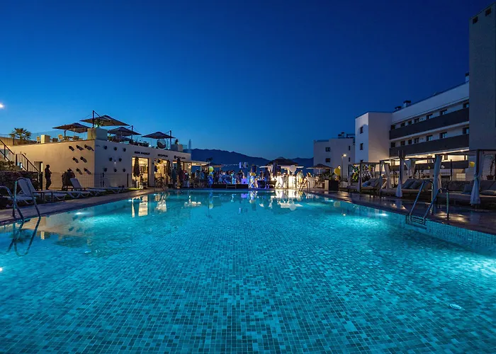 Aparthotel Hacienda El Sueno 3*